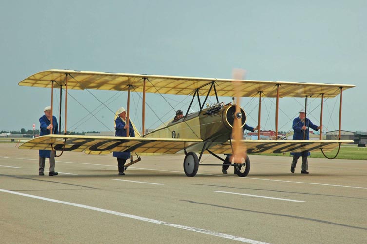 Curtiss Special Replica approaching the ceremony