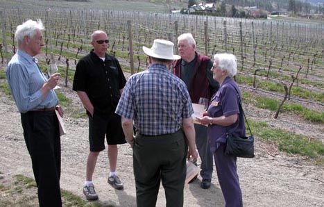 Vine-growing expert tells his secrets to attentive members